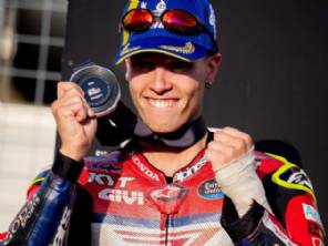 Diogo Moreira faz hist�ria na MotoGP e conquista primeiro p�dio no Jap�o