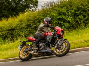 GSX-8TT