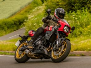 GSX-8TT