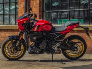 GSX-8TT