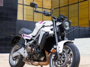 XSR900