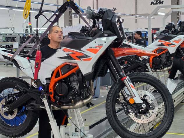 KTM inaugura f�brica no Brasil com capacidade de 20 mil motos por ano