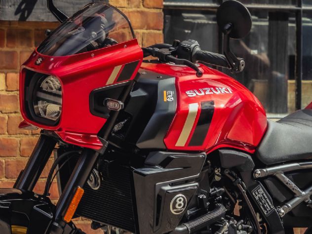 Suzuki GSX-8TT 2027 � lan�ada com nova cor; veja como ficou