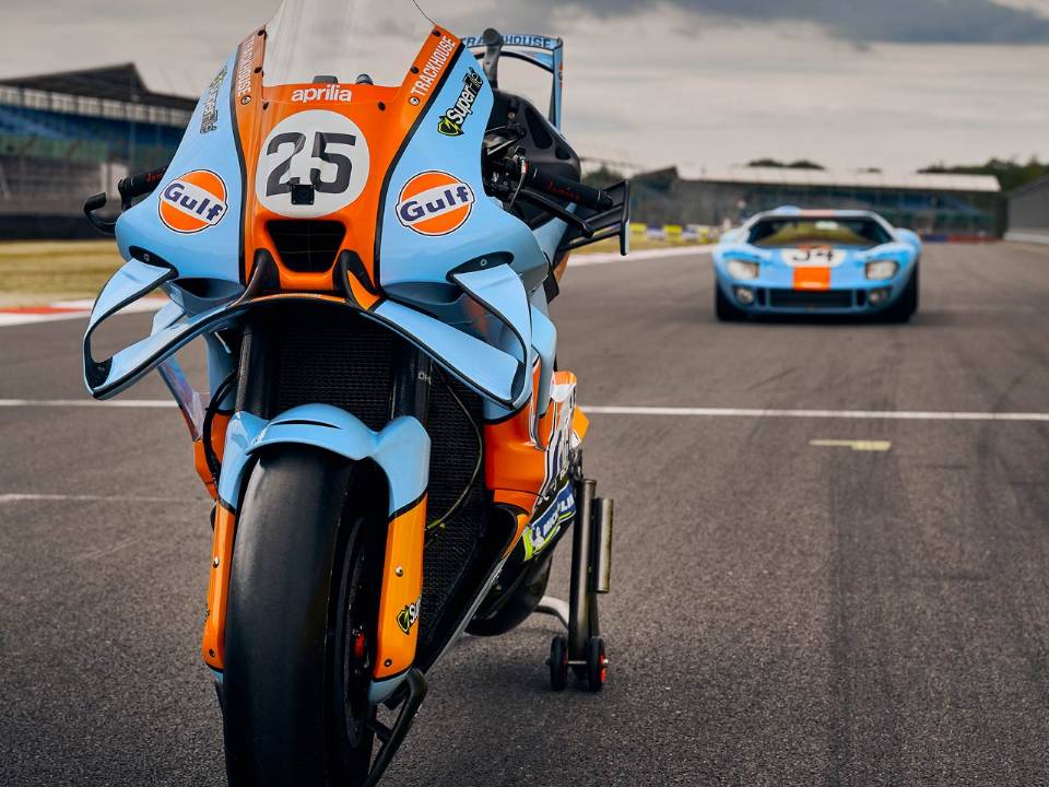 Aprilia - inspiração Ford GT40