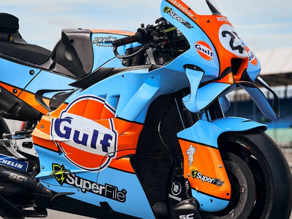 Aprilia - inspiração Ford GT40