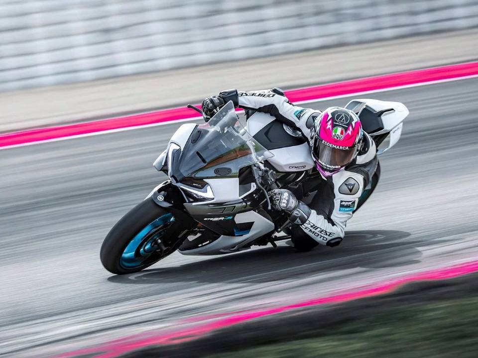 CFMOTO 675SR-R
