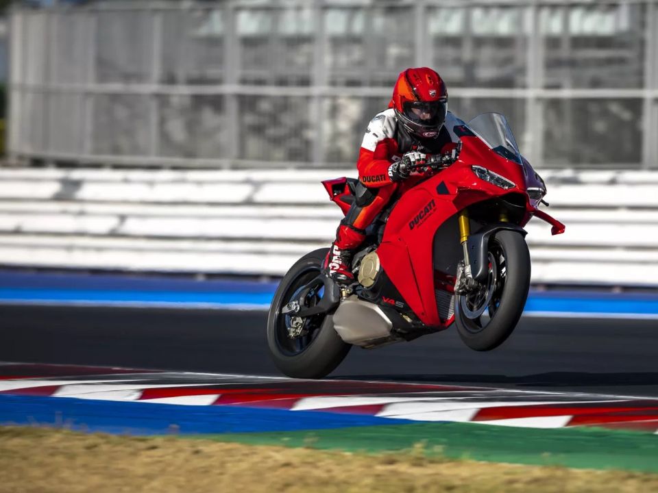 Ducati Panigale V4 2027