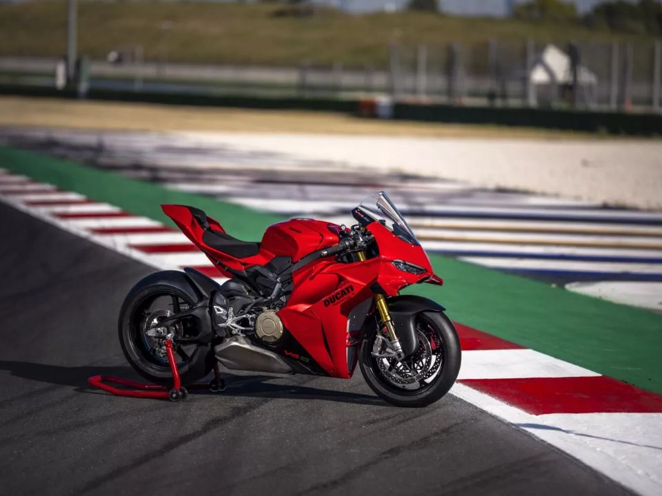 Ducati Panigale V4 2027