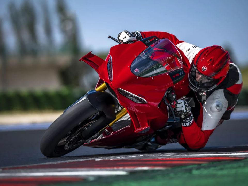 Ducati Panigale V4 2027