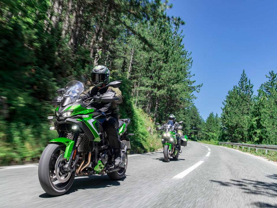Kawasaki Versys 900 SE 2027