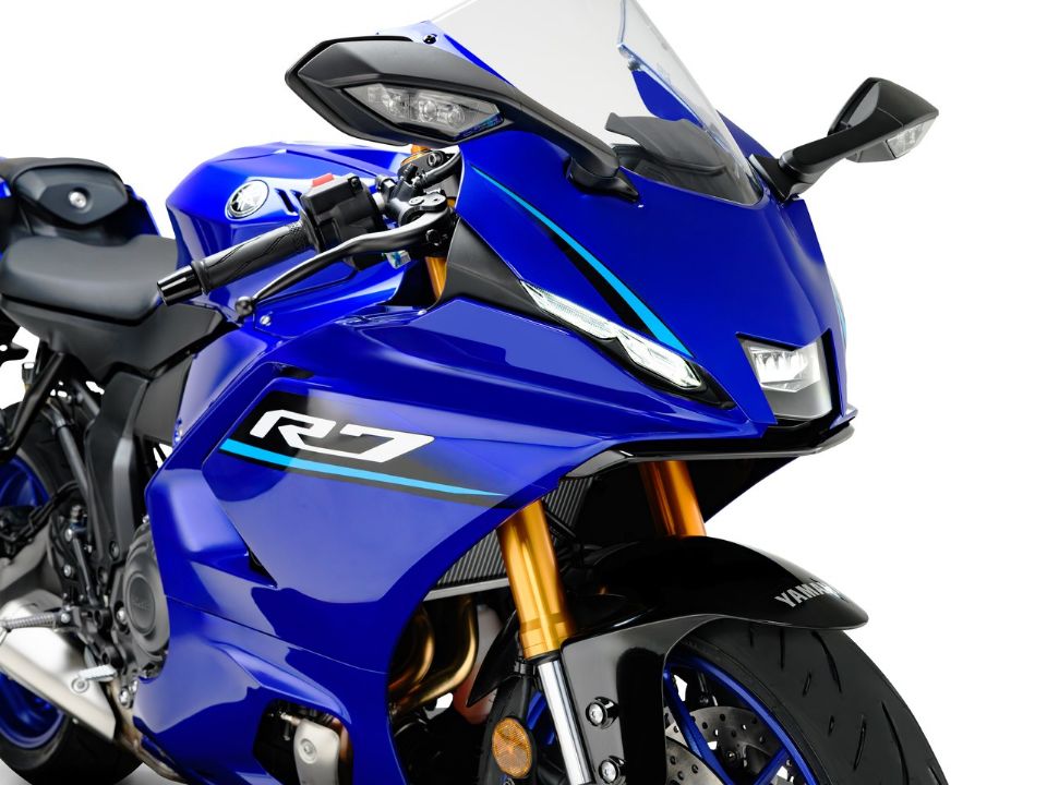 Yamaha�R7