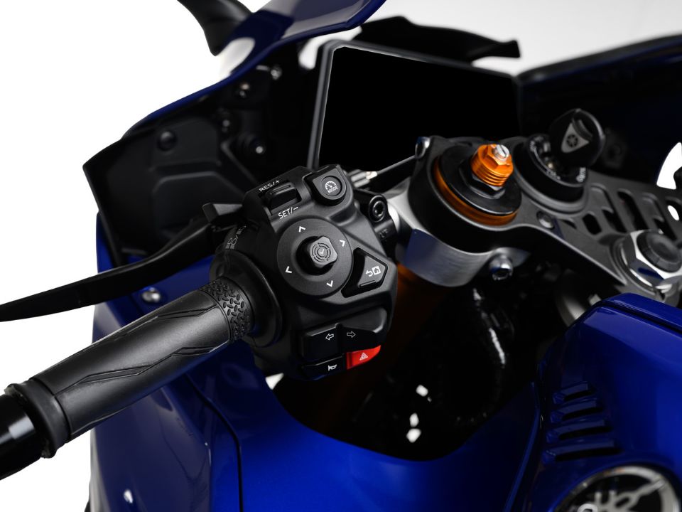 Yamaha�R7 2027 - escapamentos