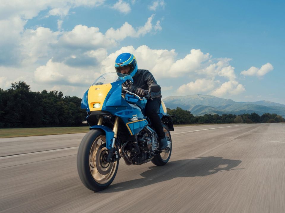 Yamaha�XSR900 GP 2027 - 3/4 frente