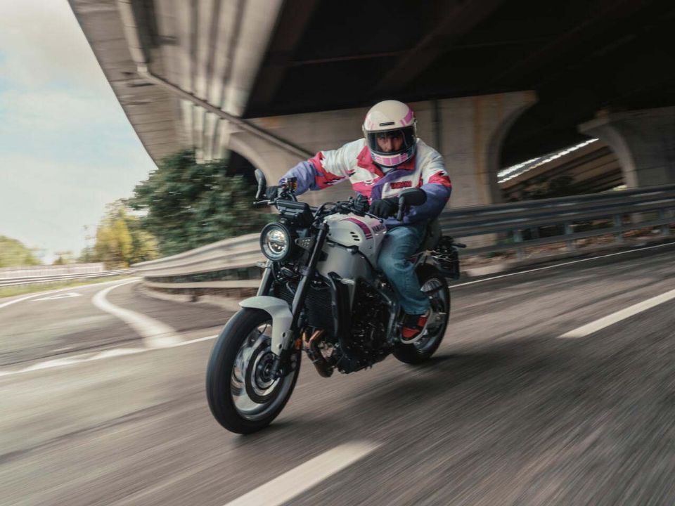 Yamaha�XSR900 2027 - 3/4 frente