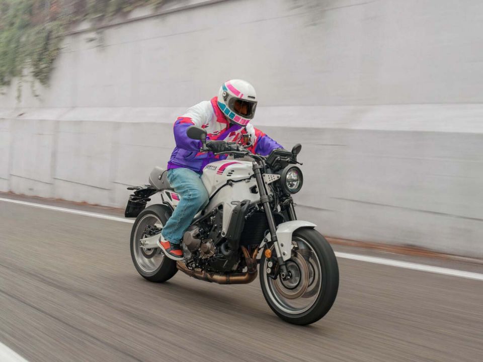 Yamaha�XSR900 2027 - lateral