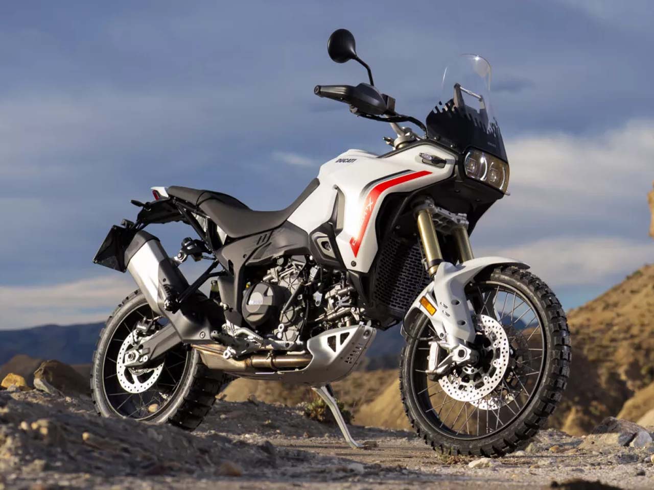 Ducati�DesertX 2026 - 3/4 frente