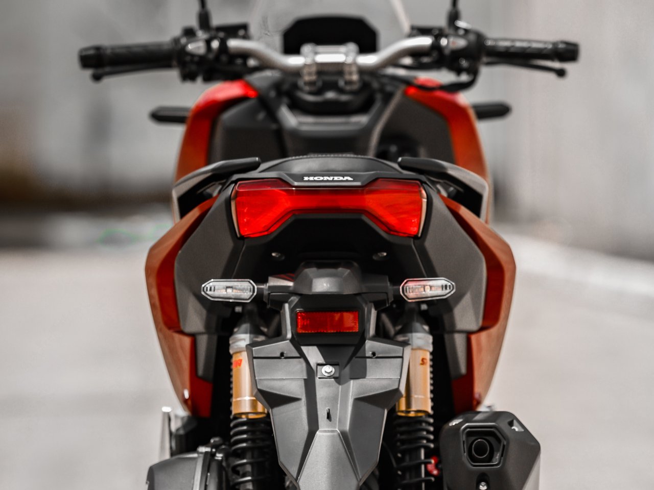 Honda�ADV 160 2026 - traseira