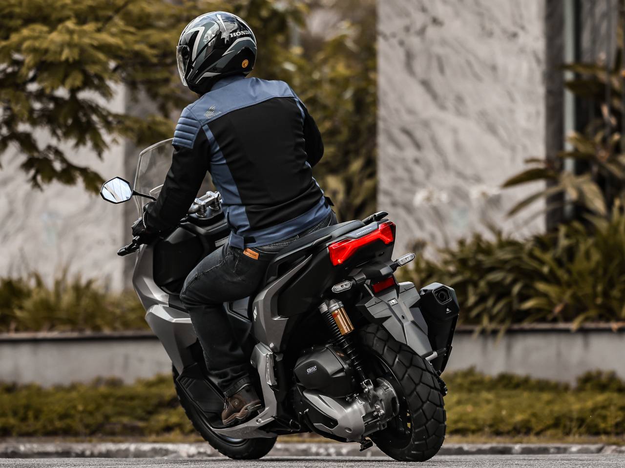 Honda�ADV 160 2026 - traseira