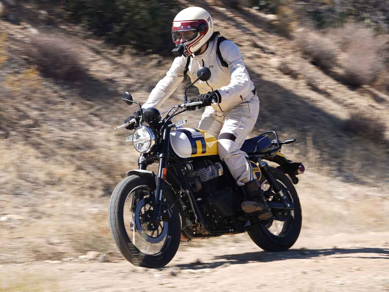 Royal Enfield�Bear 650 2026 - 3/4 frente