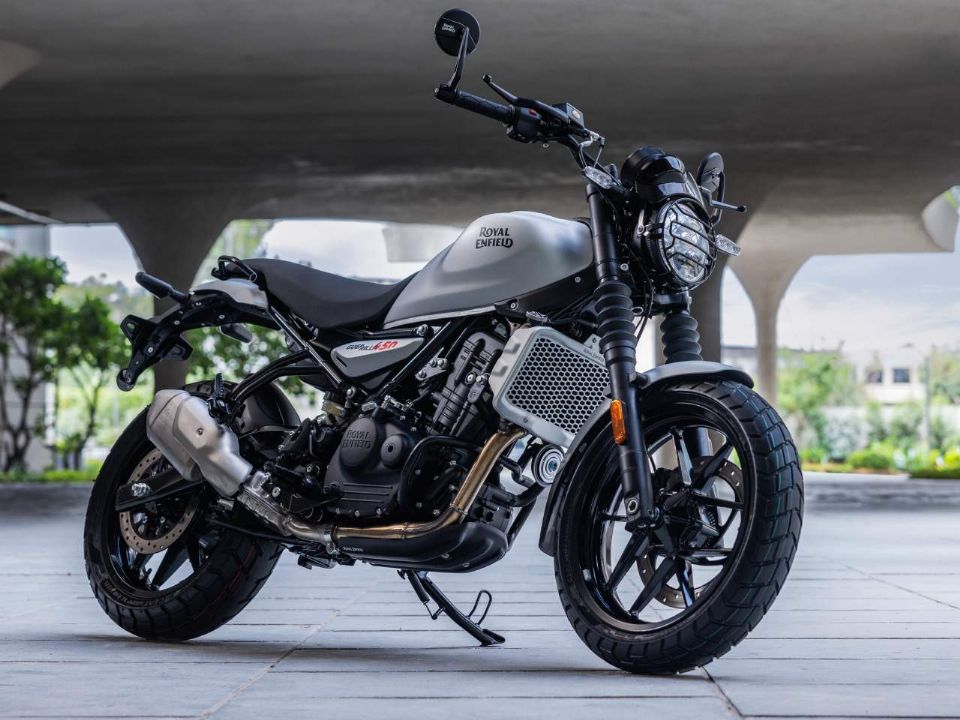 Royal Enfield�Guerrilla 450 2026 - 3/4 frente