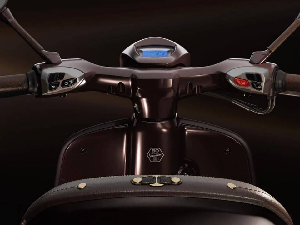 Vespa 946 Horse 2026