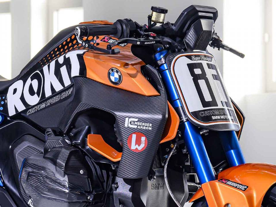 BMW R1300 R Superhooligan