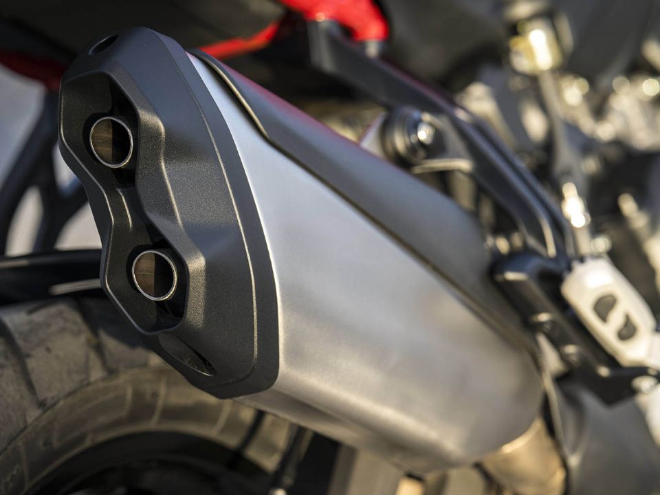 Ducati�Multistrada V2 S 2026 - escapamentos