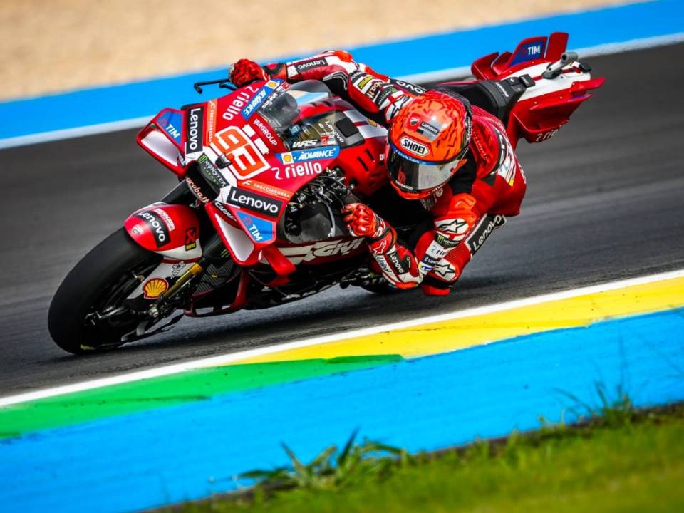 Parceria com a Lenovo permite processar dados rapidamente para transformar informação em desempenho e vitória, como a de Marquez na corrida Sprint em