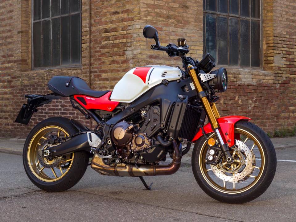 Yamaha XSR900 2025