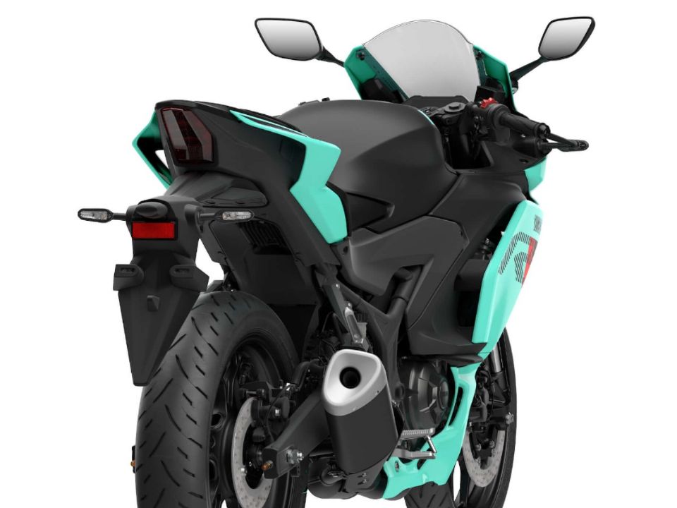 Yamaha�R25 2026 - 3/4 traseira