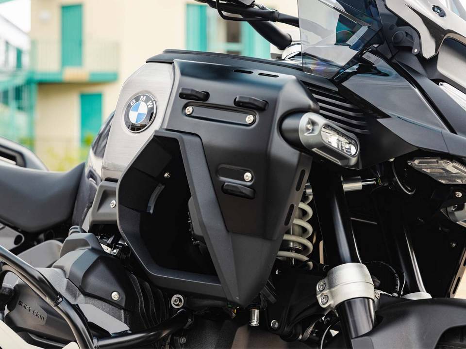 BMW R 1300 GS Adventure Dark Edition