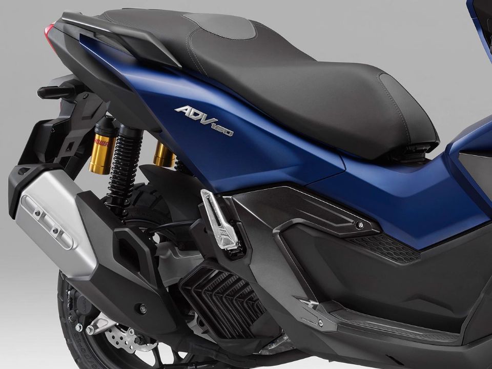 Honda�ADV 160 2026 - escapamentos