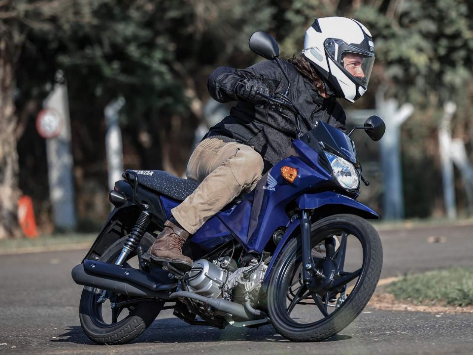 Honda�Pop 110i 2027 - 3/4 frente