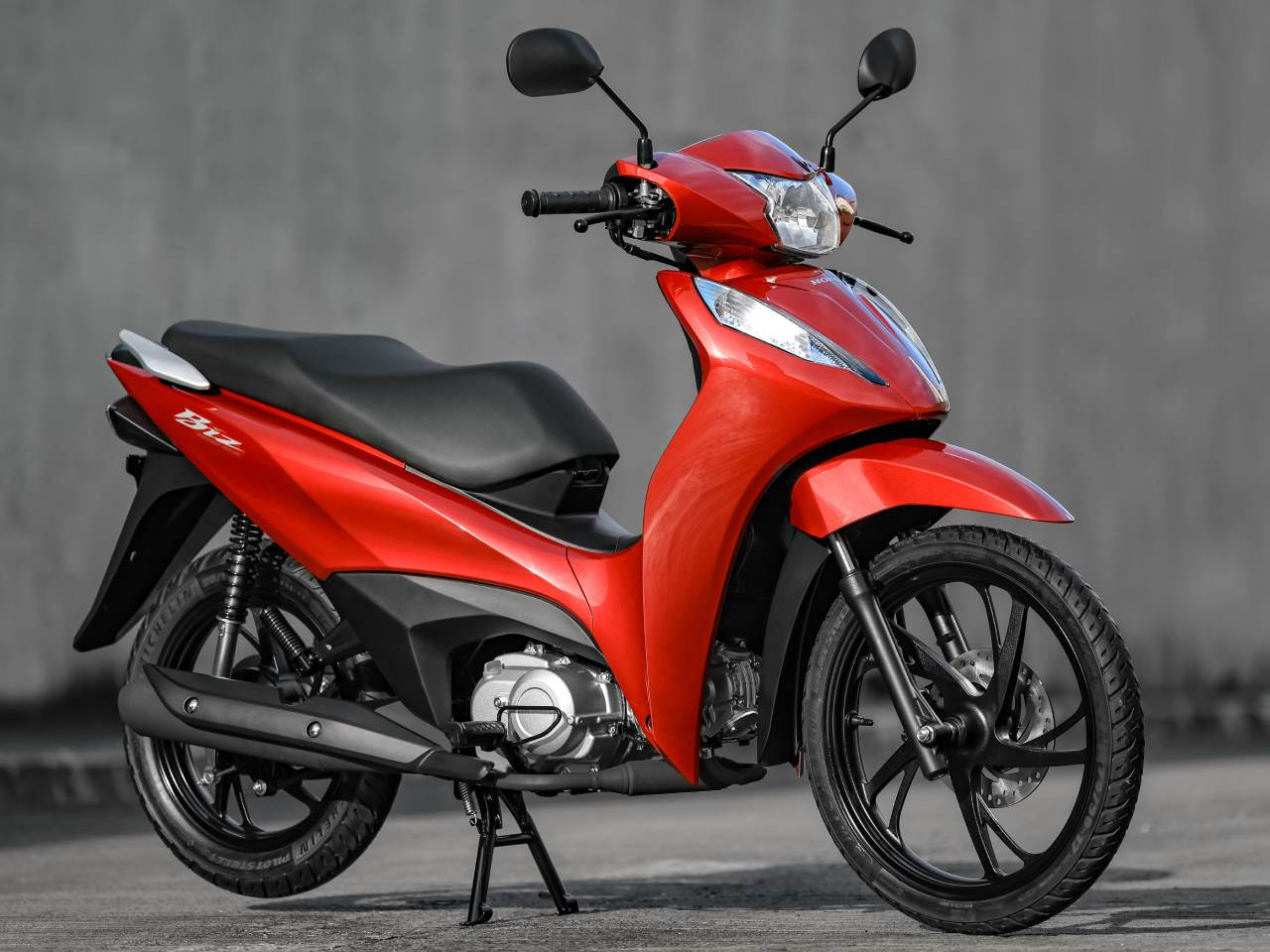 Honda�Biz 125 2027 - 3/4 frente