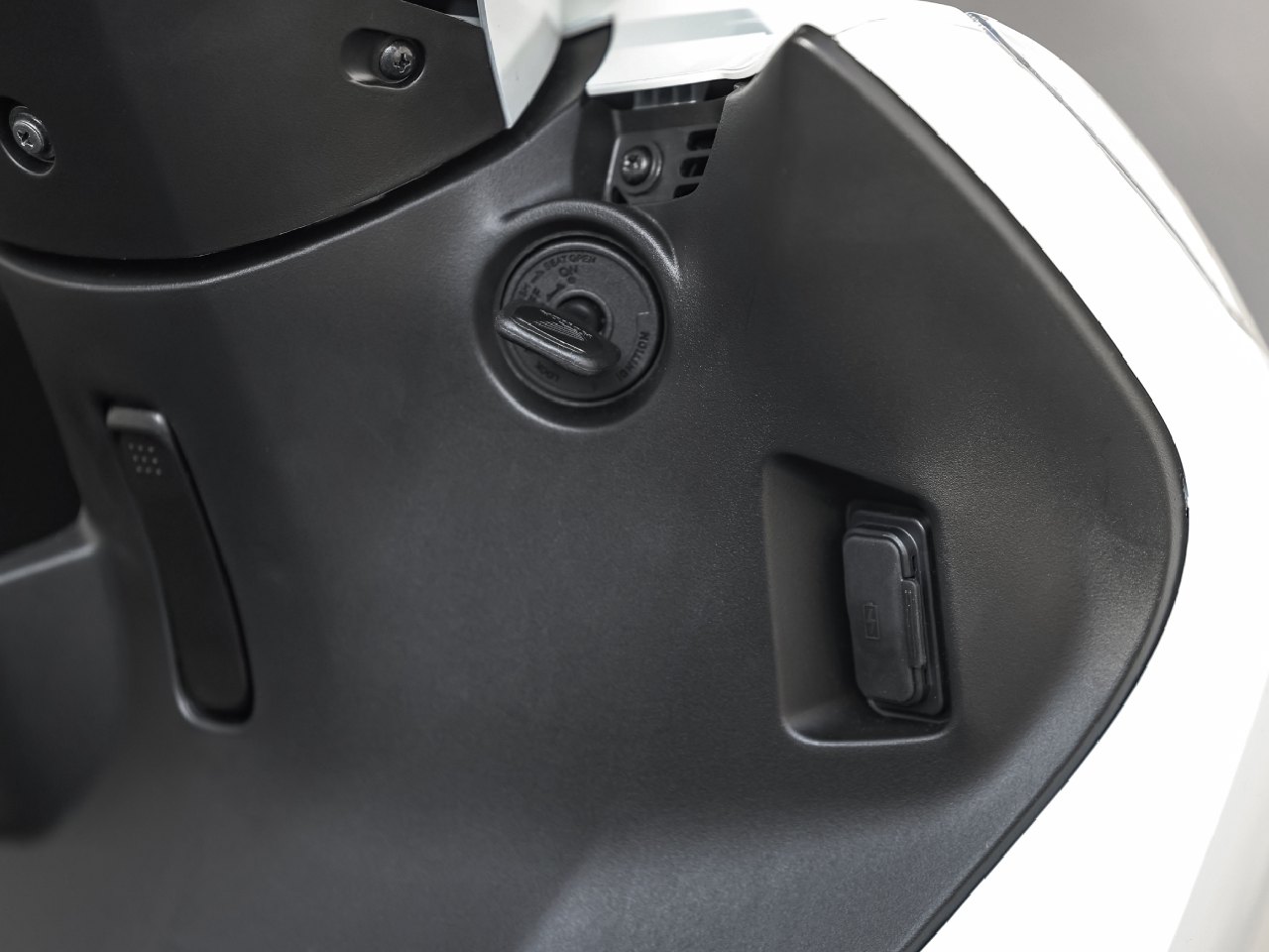 Honda�Biz 125 2027 - escapamentos