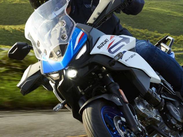 Suzuki SV-7GX chega oficialmente ao mercado; veja detalhes