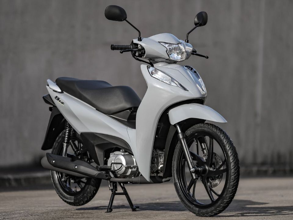 Honda�Biz 125 2027 - 3/4 frente