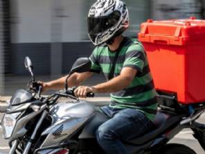 Programa oferece financiamento de motos para entregadores; como participar