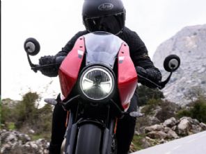 Thruxton 400
