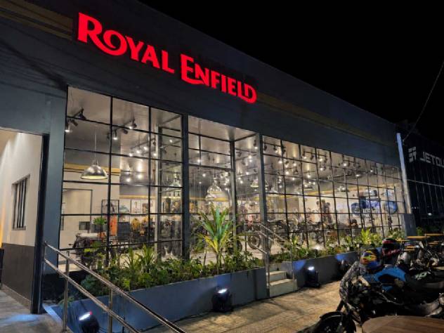 Bajaj, Royal Enfield e Triumph ampliam rede com novas concession�rias