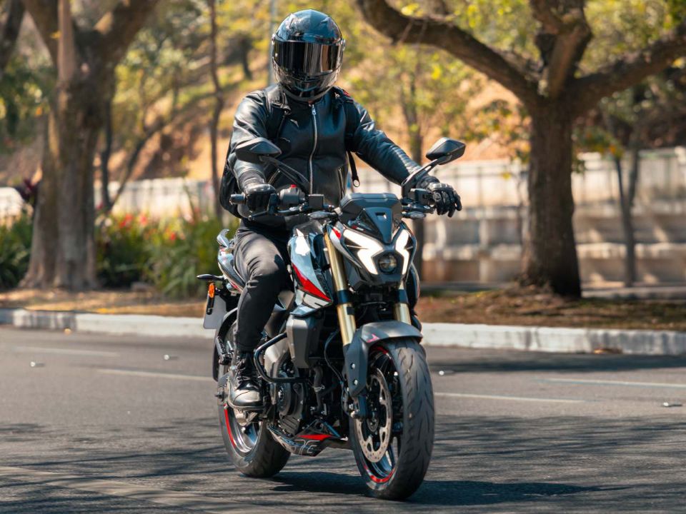 Bajaj�Dominar NS400Z 2026 - 3/4 frente