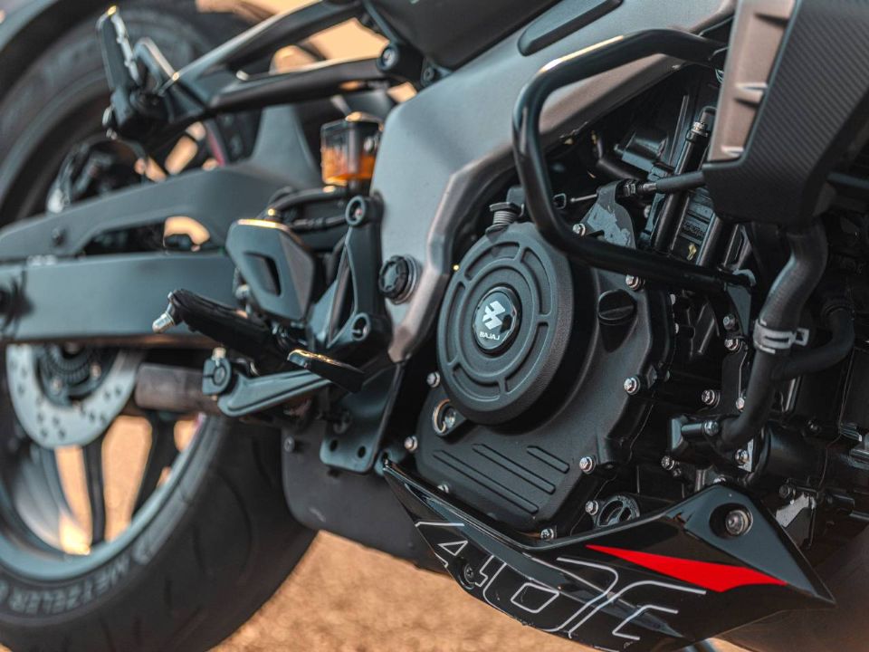 Bajaj�Dominar NS400Z 2026 - lateral