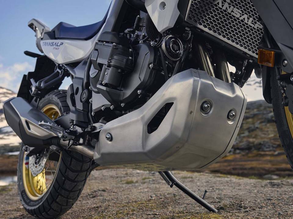 Honda Transalp 750 E-Clutch
