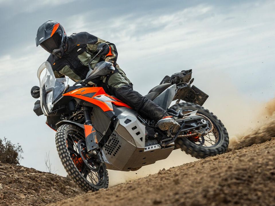 KTM�790 Adventure 2026 - 3/4 frente