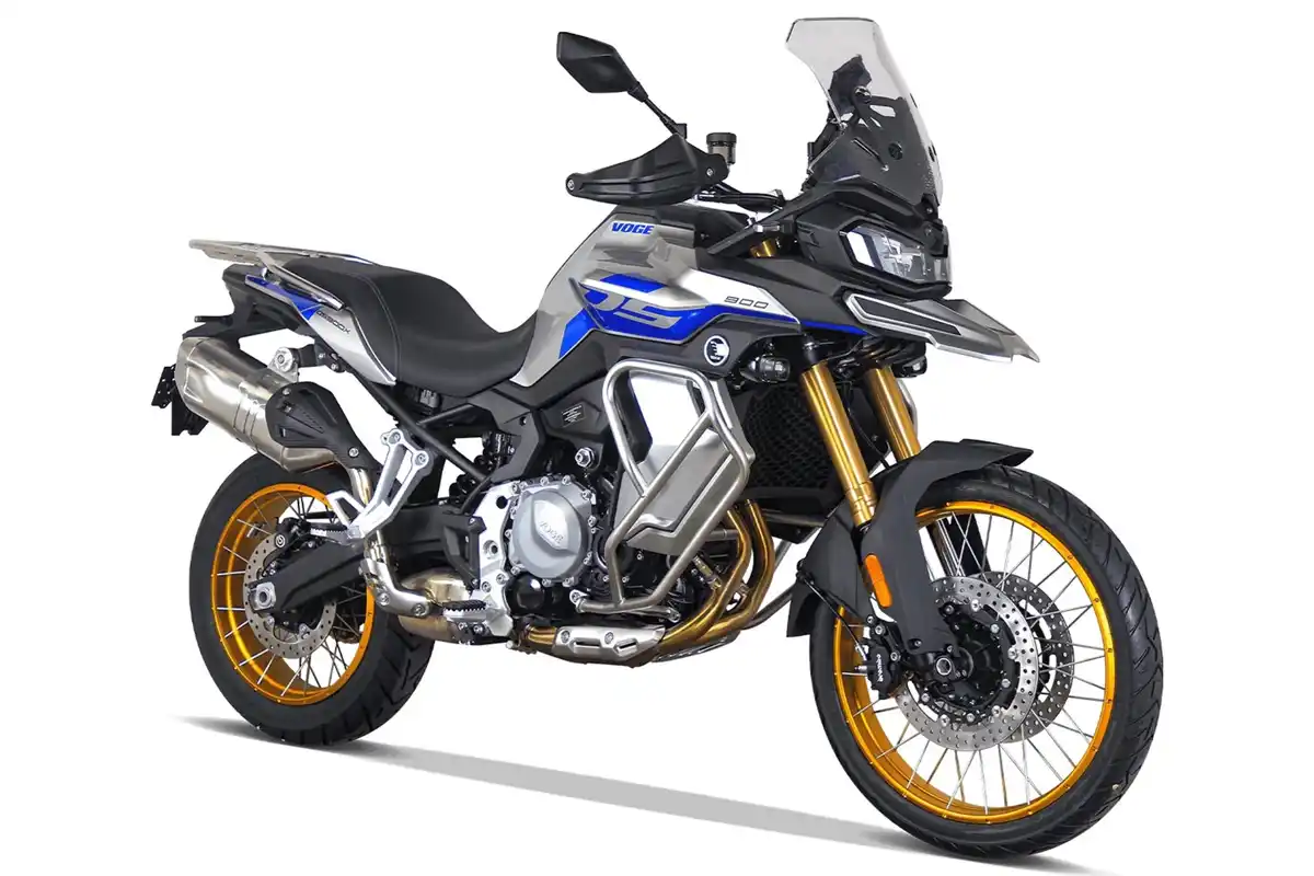 Voge�DS900X 2026 - 3/4 frente