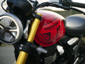 Triumph revela novas cores para a linha 2027