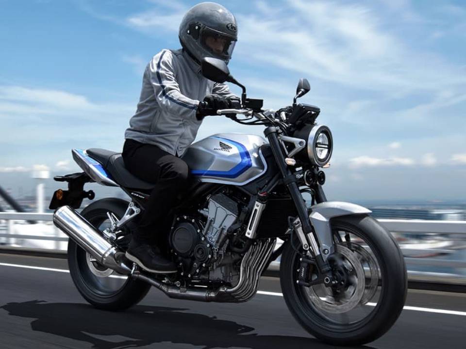 Honda CB400 Super Four E-Clutch 2026