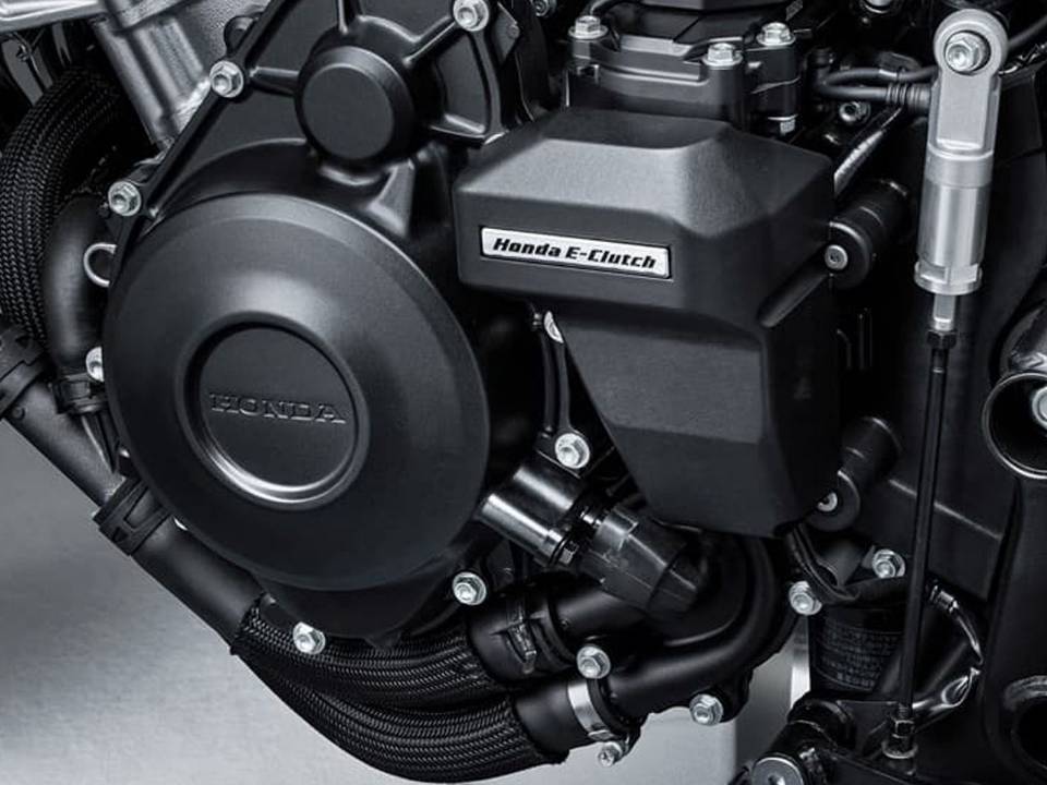 Honda CB400 Super Four E-Clutch 2026