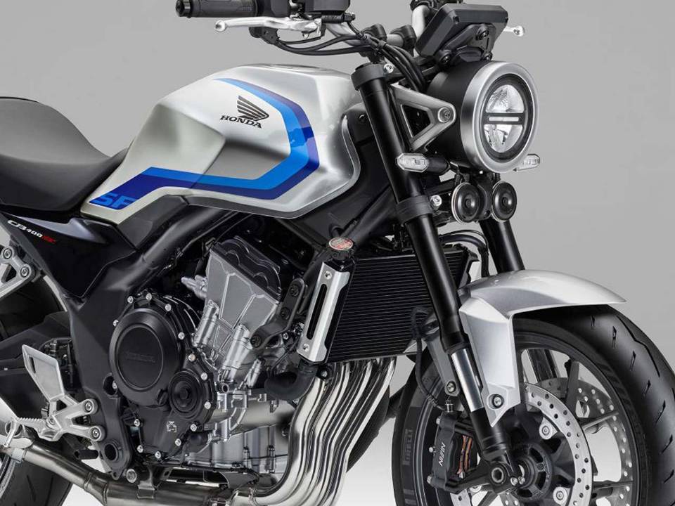 Honda CB400 Super Four E-Clutch 2026