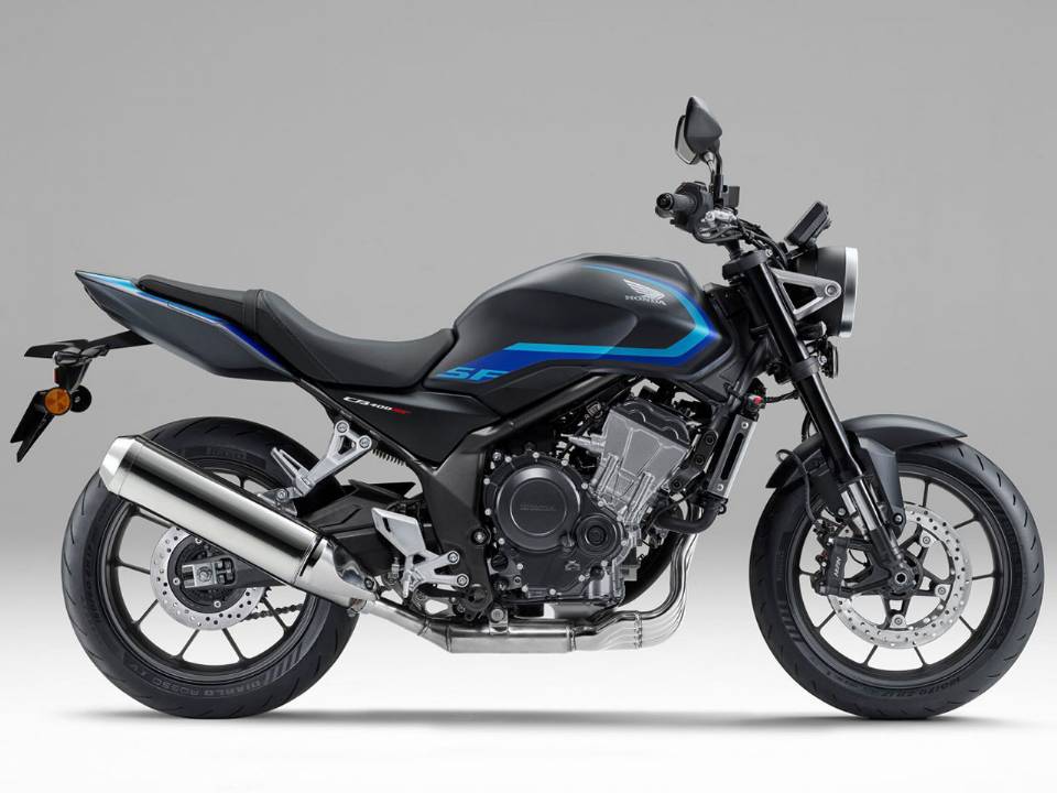 Honda CB400 Super Four E-Clutch 2026
